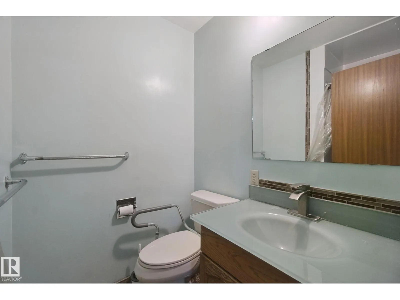 15432 78 AV NW