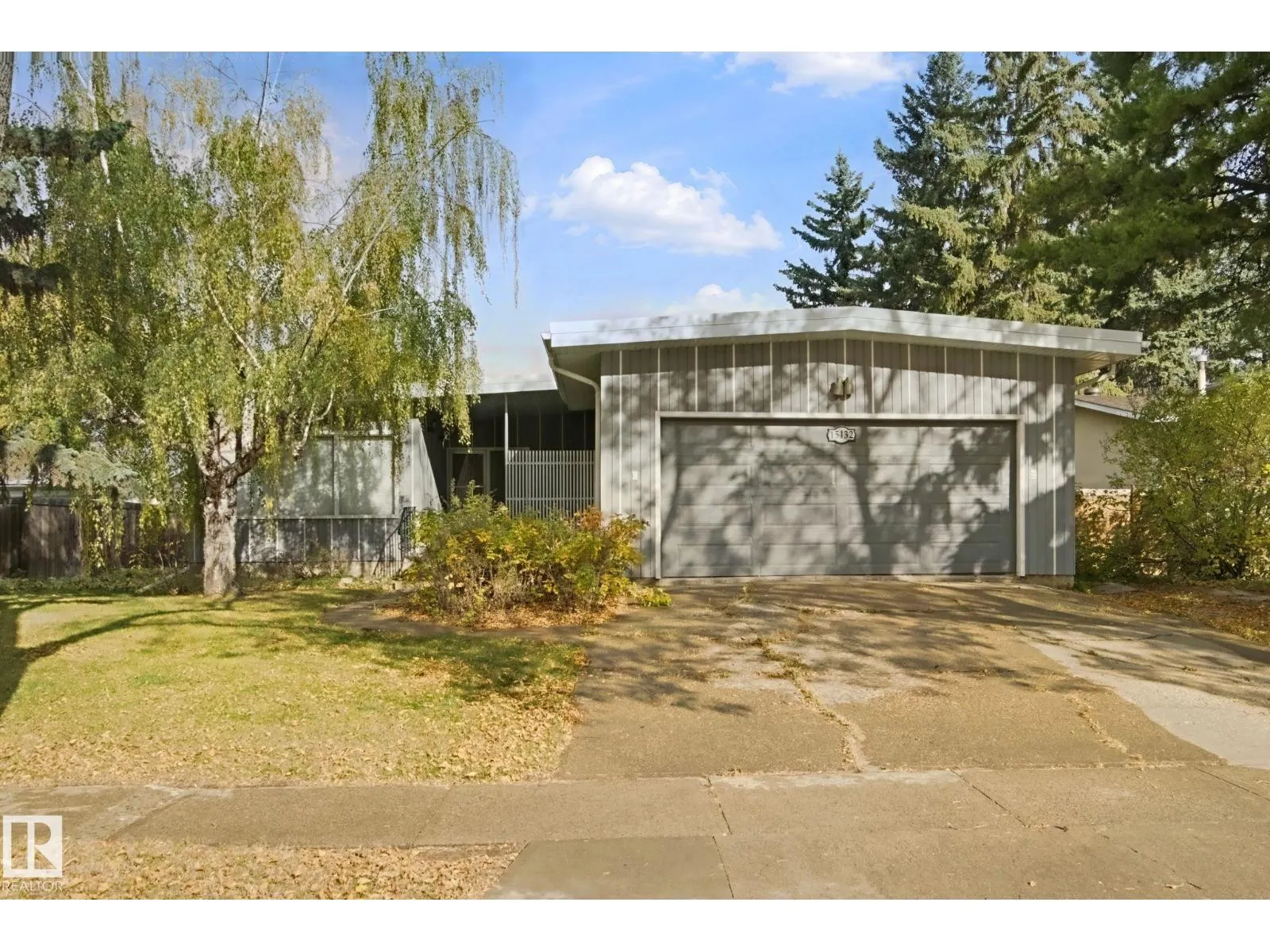 15432 78 AV NW