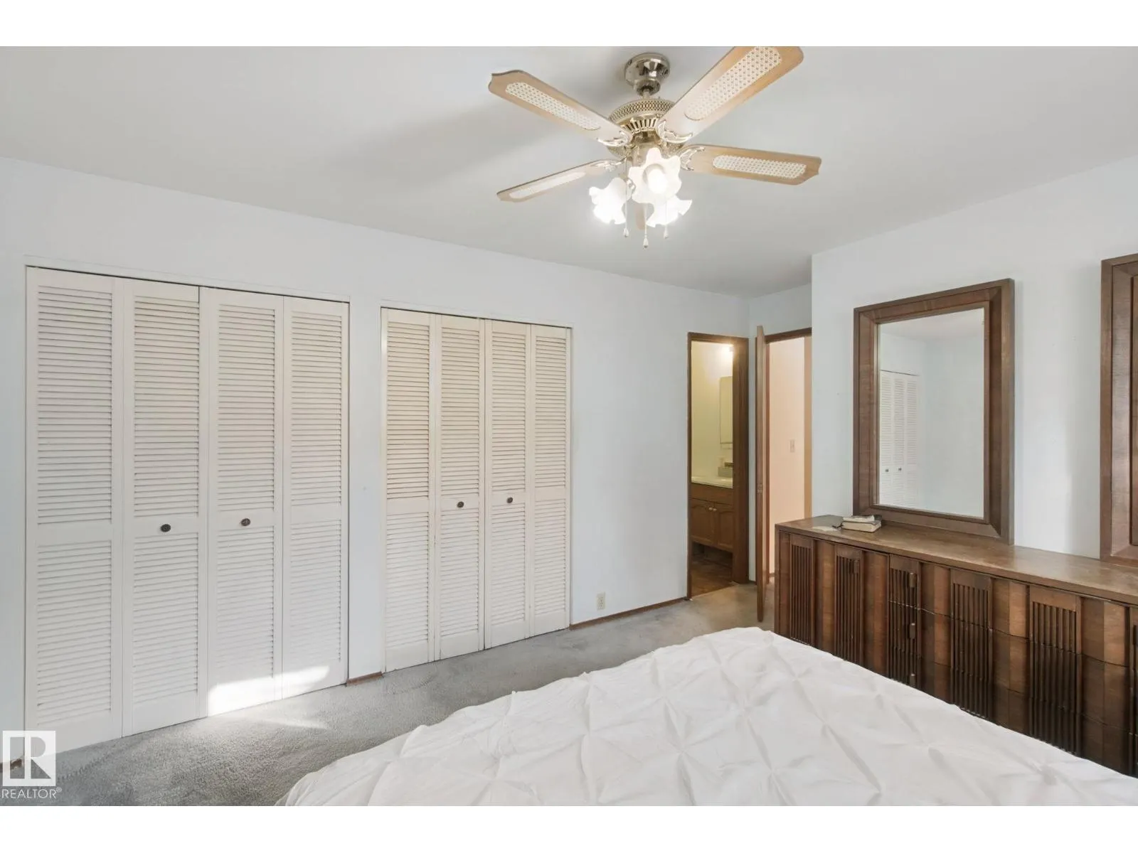 15432 78 AV NW