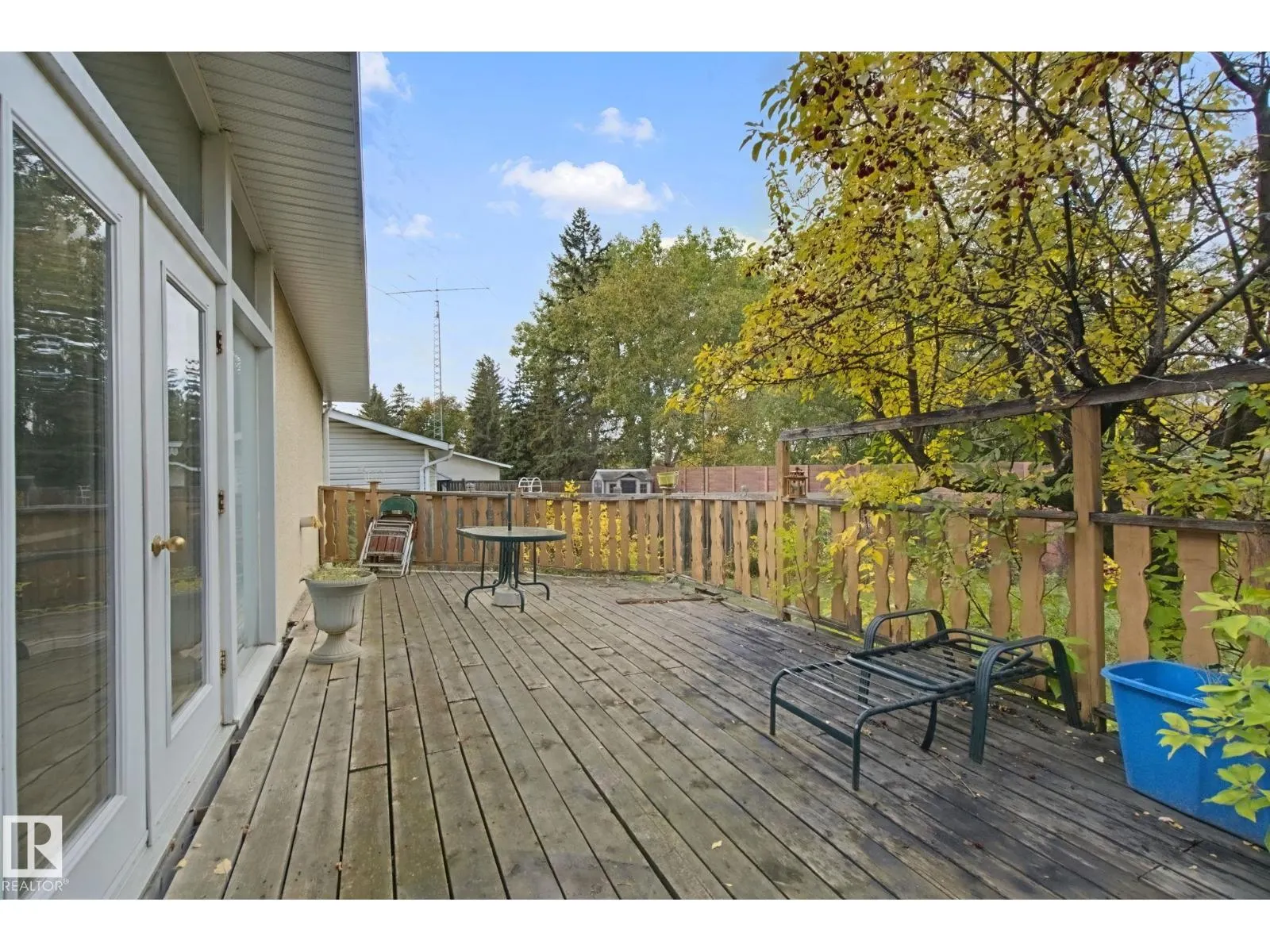 15432 78 AV NW