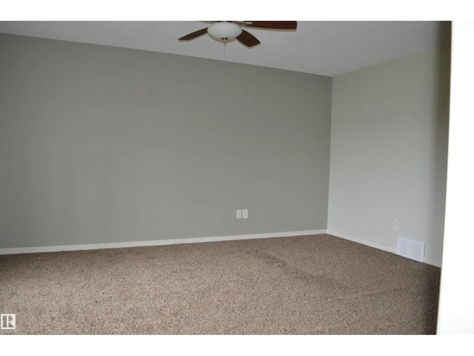 20032 46 AV NW