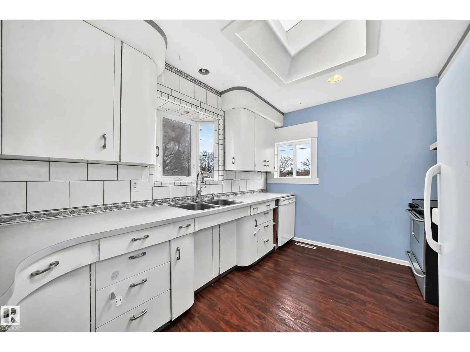 5204 112 AV NW