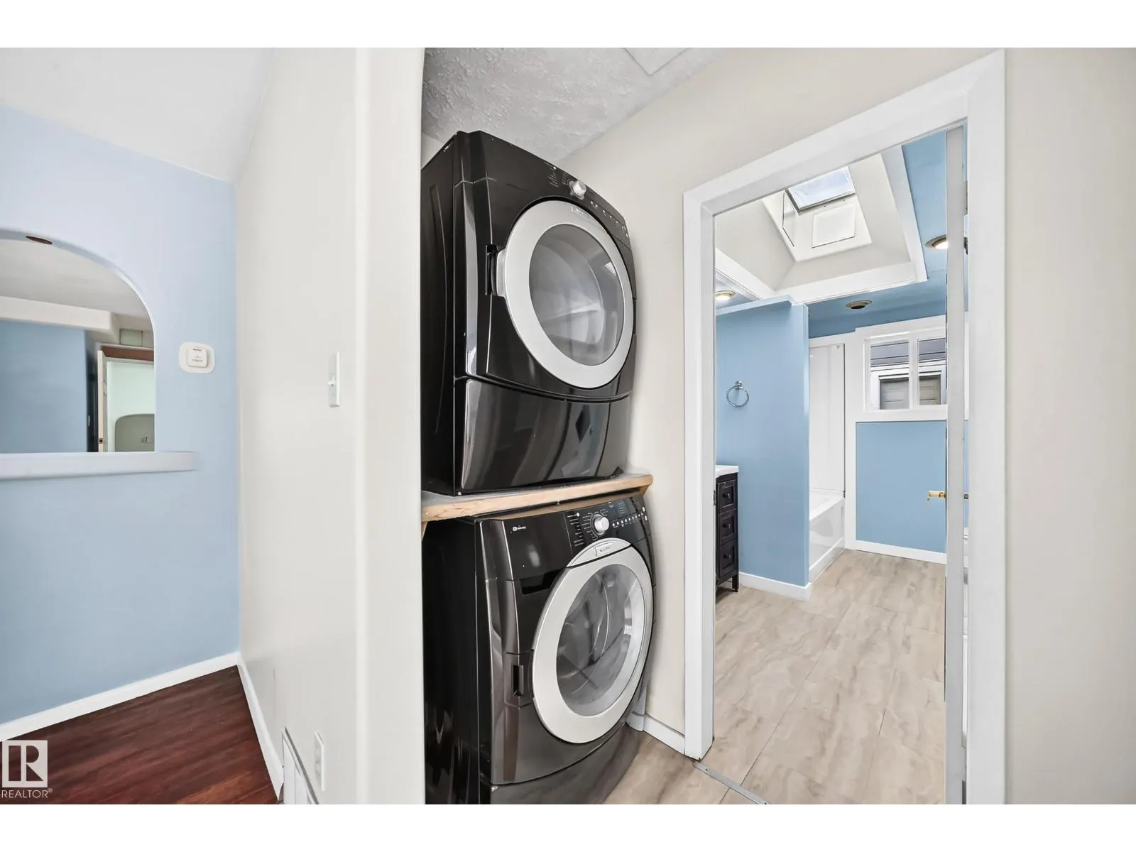 5204 112 AV NW