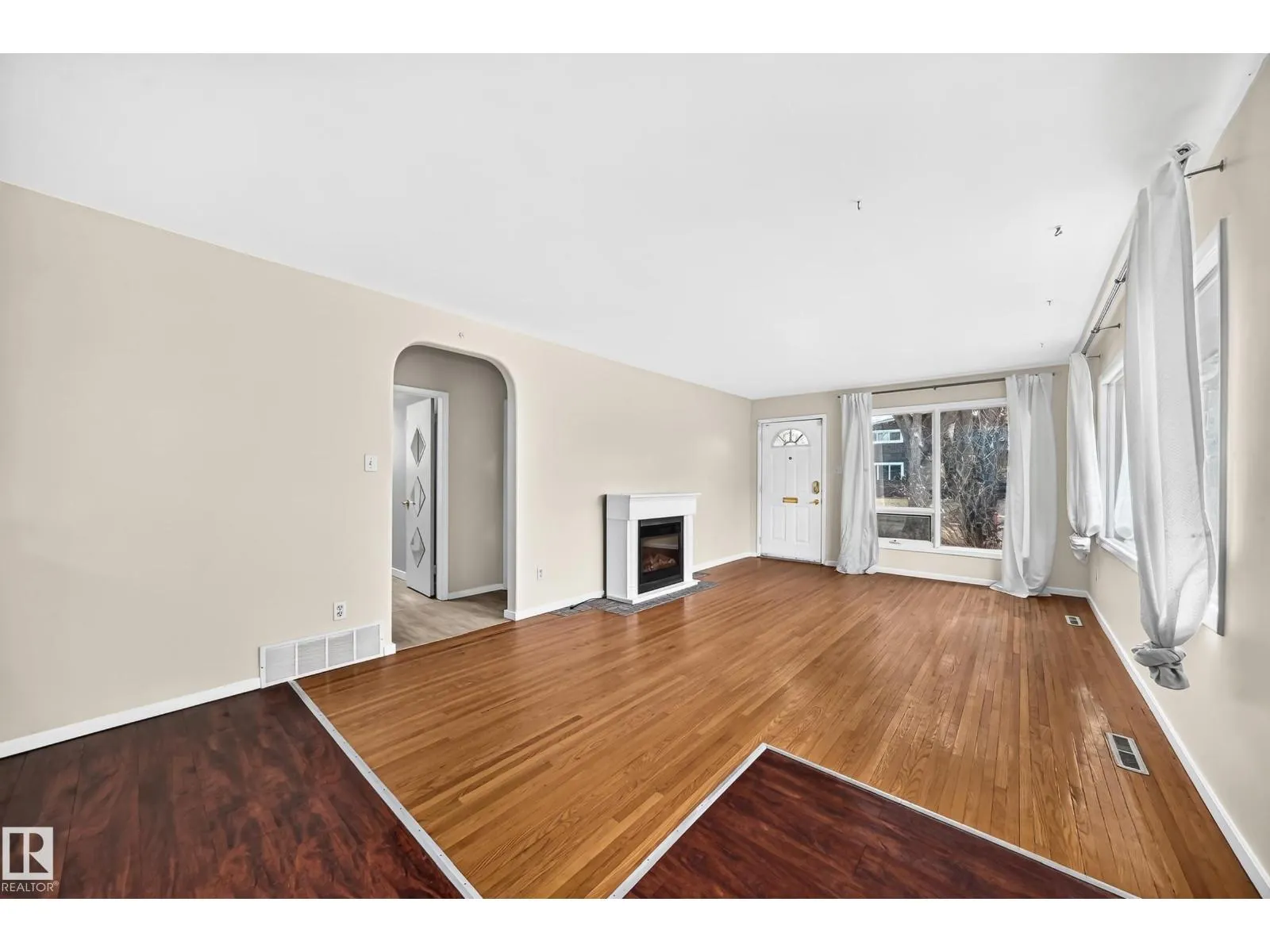 5204 112 AV NW