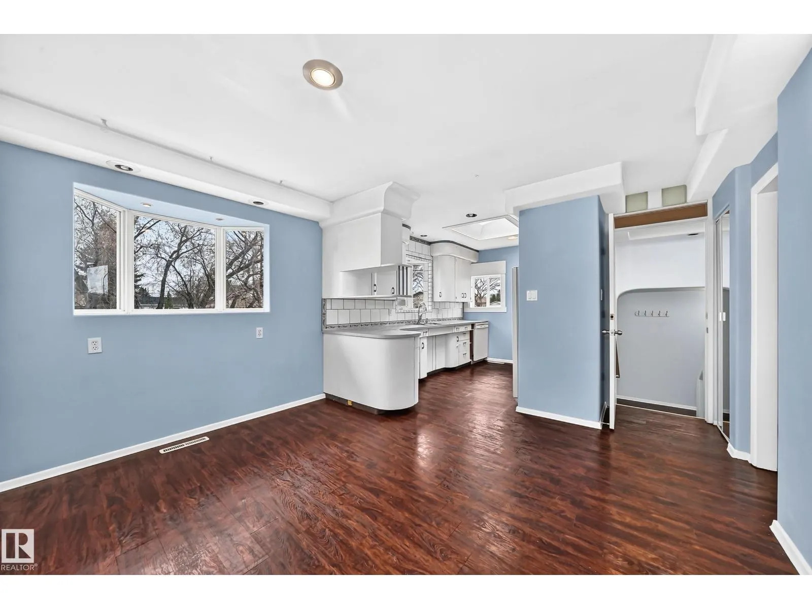 5204 112 AV NW
