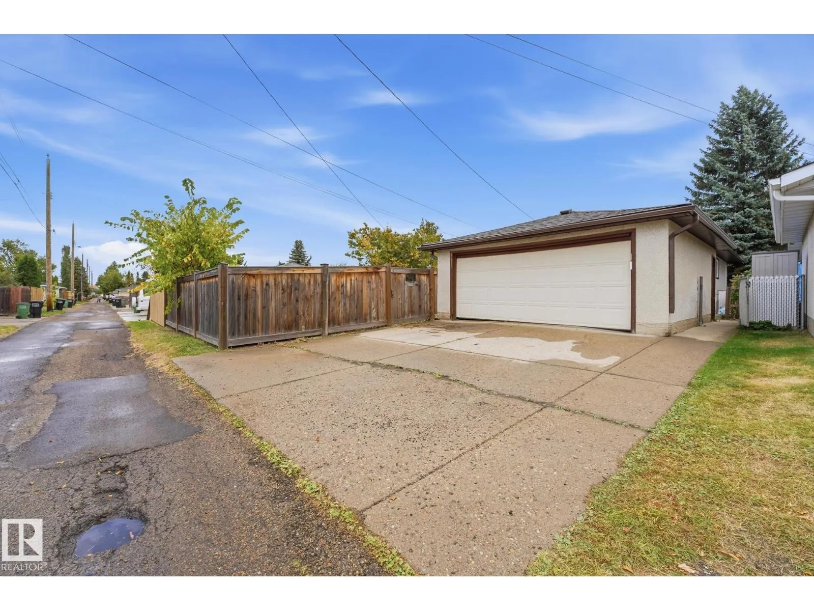 8408 54 ST NW