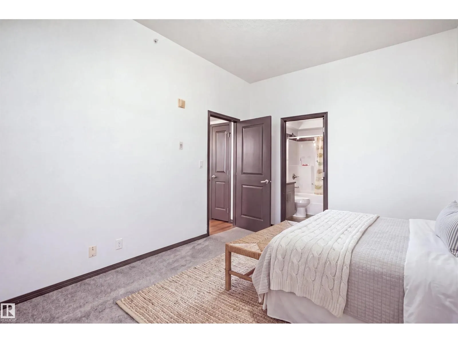 #405 105 ambleside dr SW