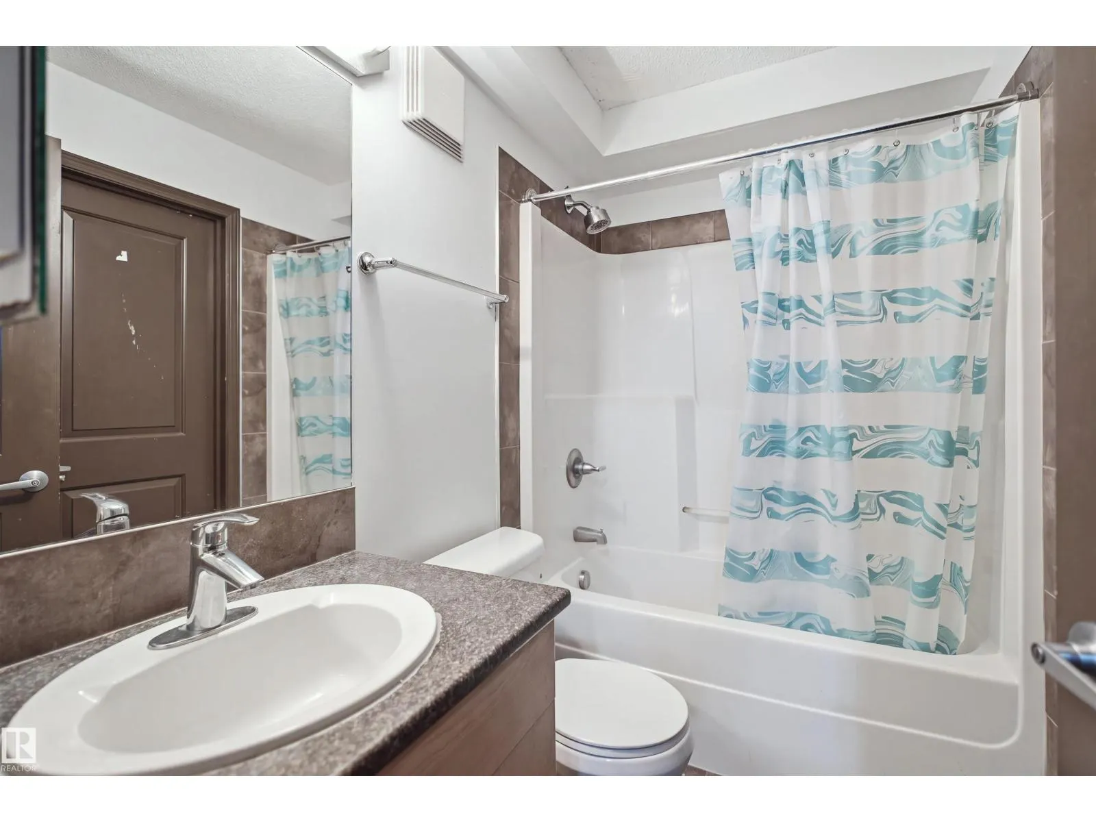 #405 105 ambleside dr SW