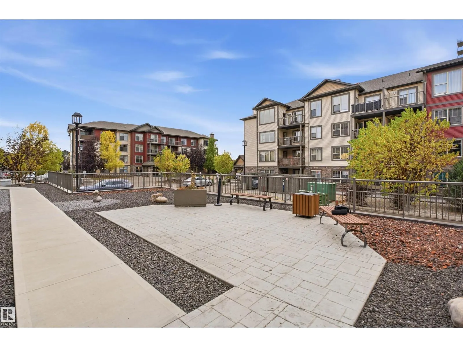#405 105 ambleside dr SW