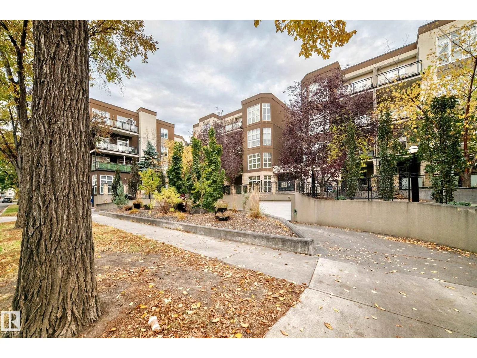 #432 10407 122 ST NW