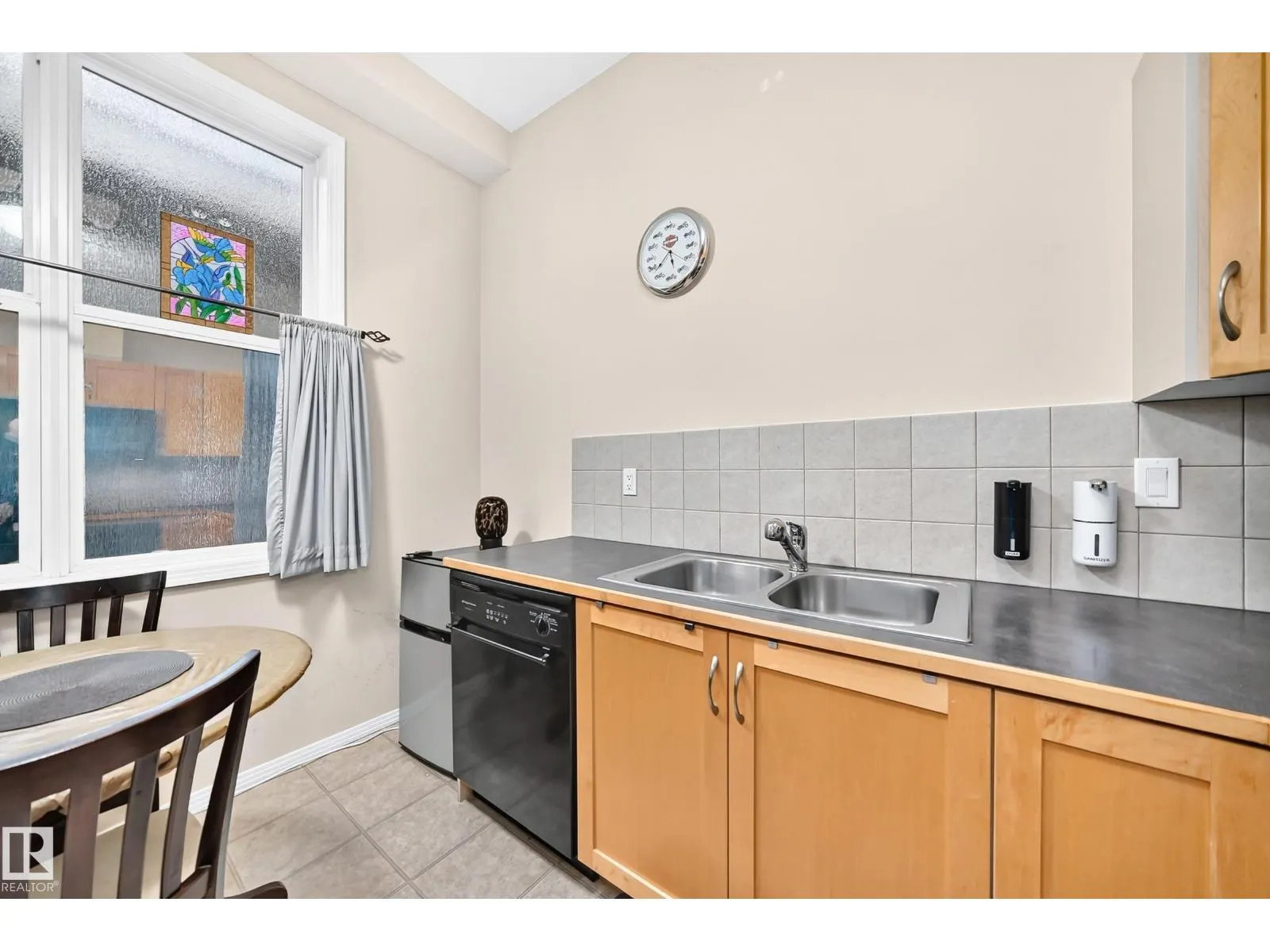 #432 10407 122 ST NW