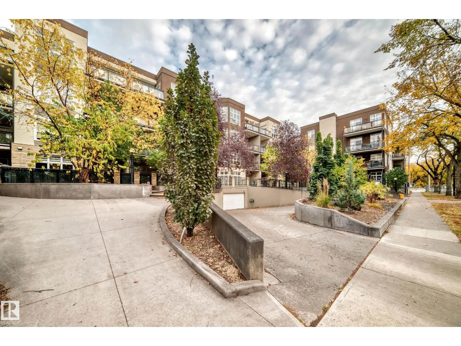 #432 10407 122 ST NW
