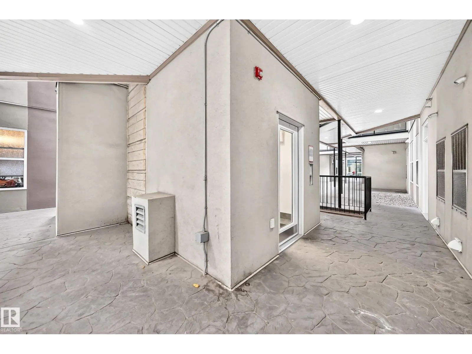 #432 10407 122 ST NW