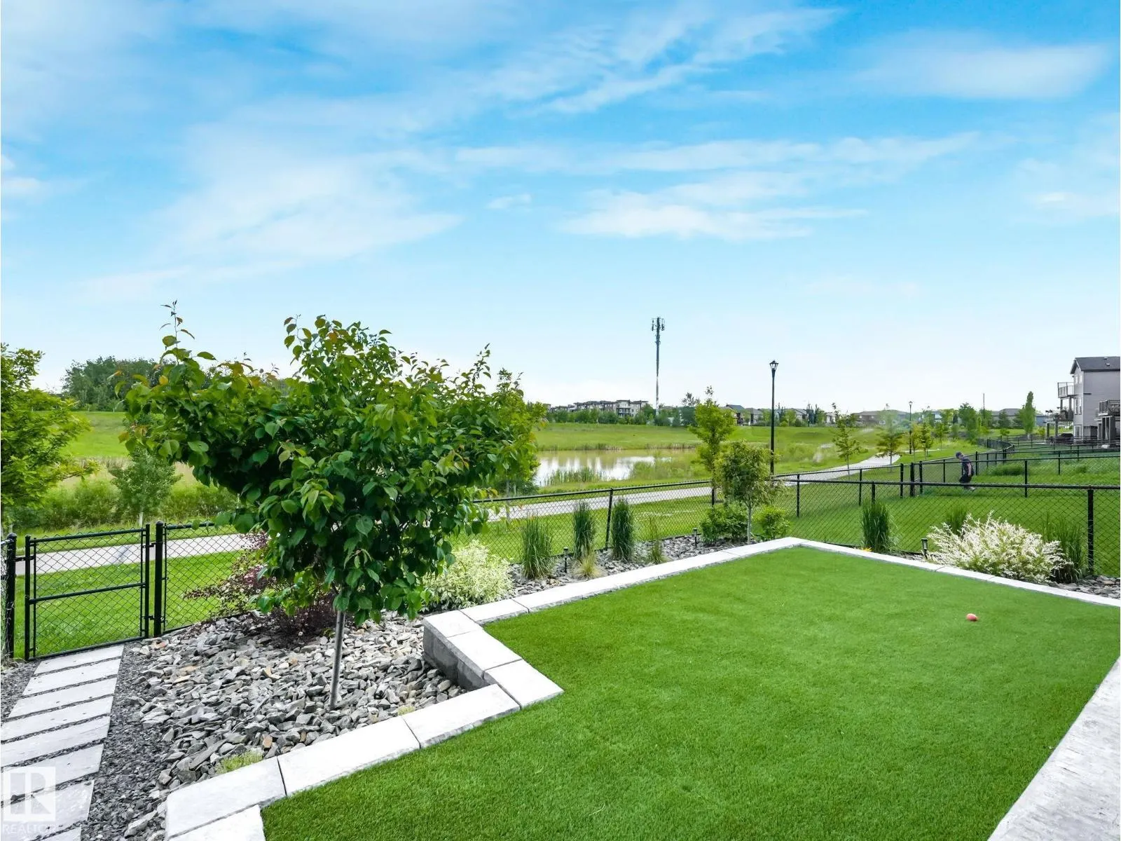 7151 EDGEMONT WY NW