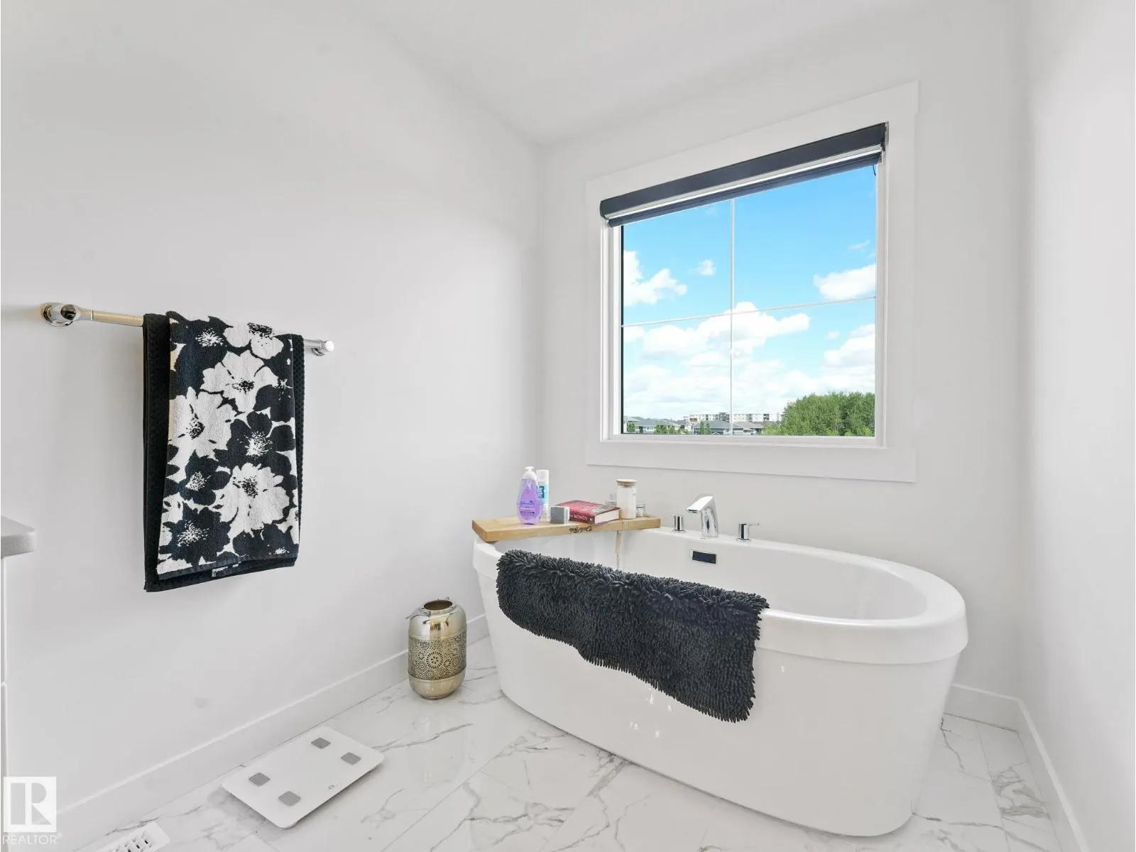 7151 EDGEMONT WY NW