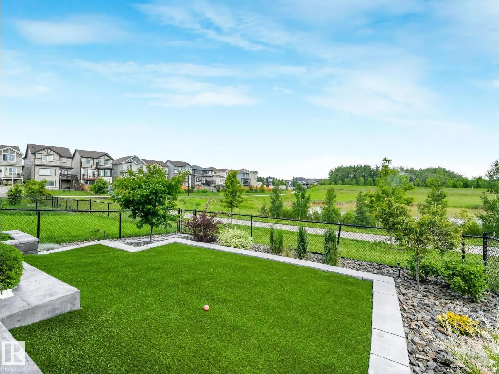 7151 EDGEMONT WY NW