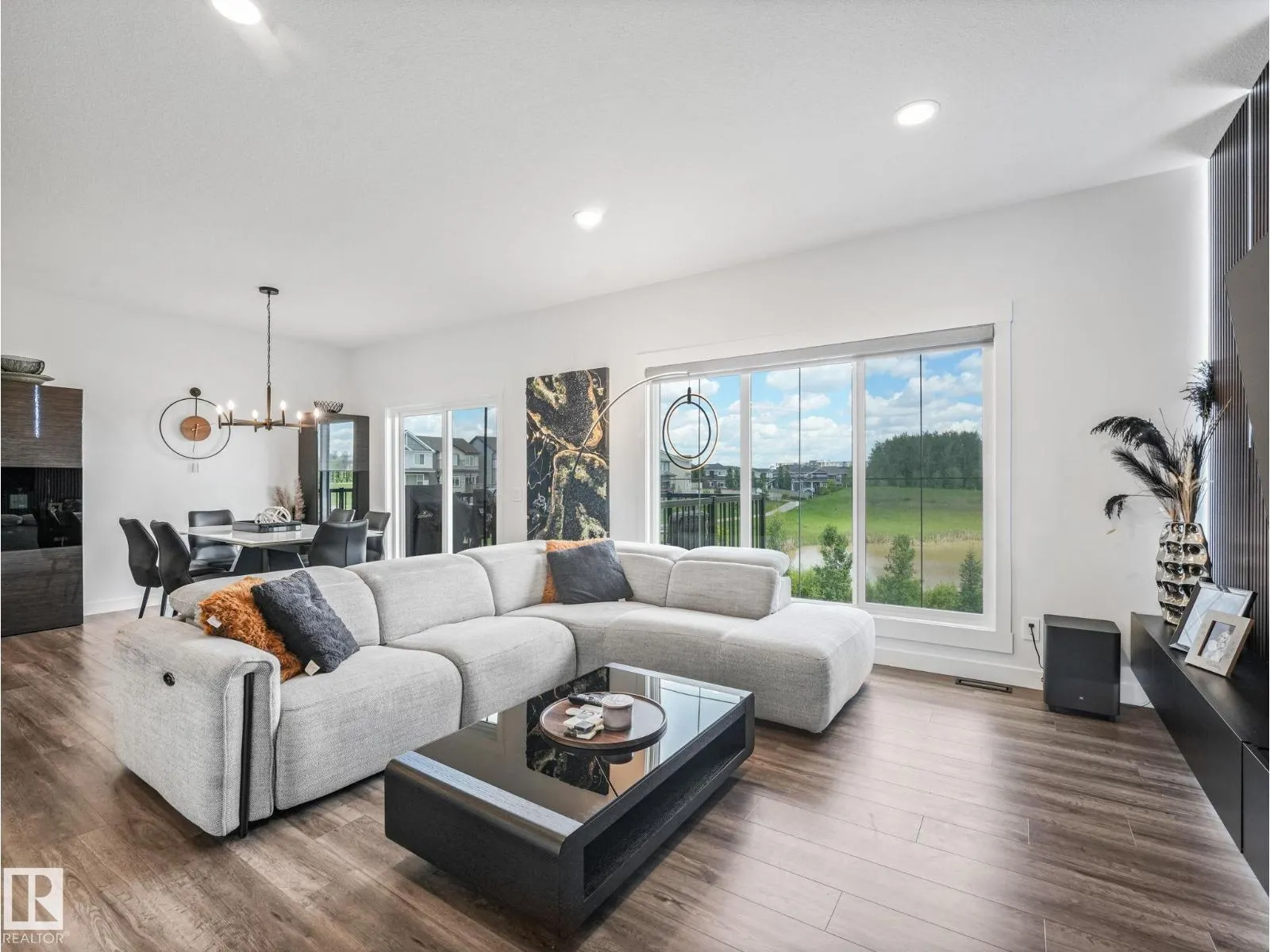 7151 EDGEMONT WY NW