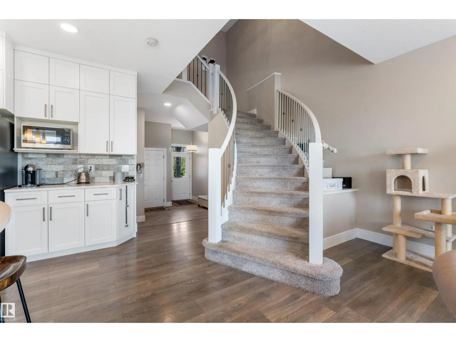 3334 PARKER LO SW