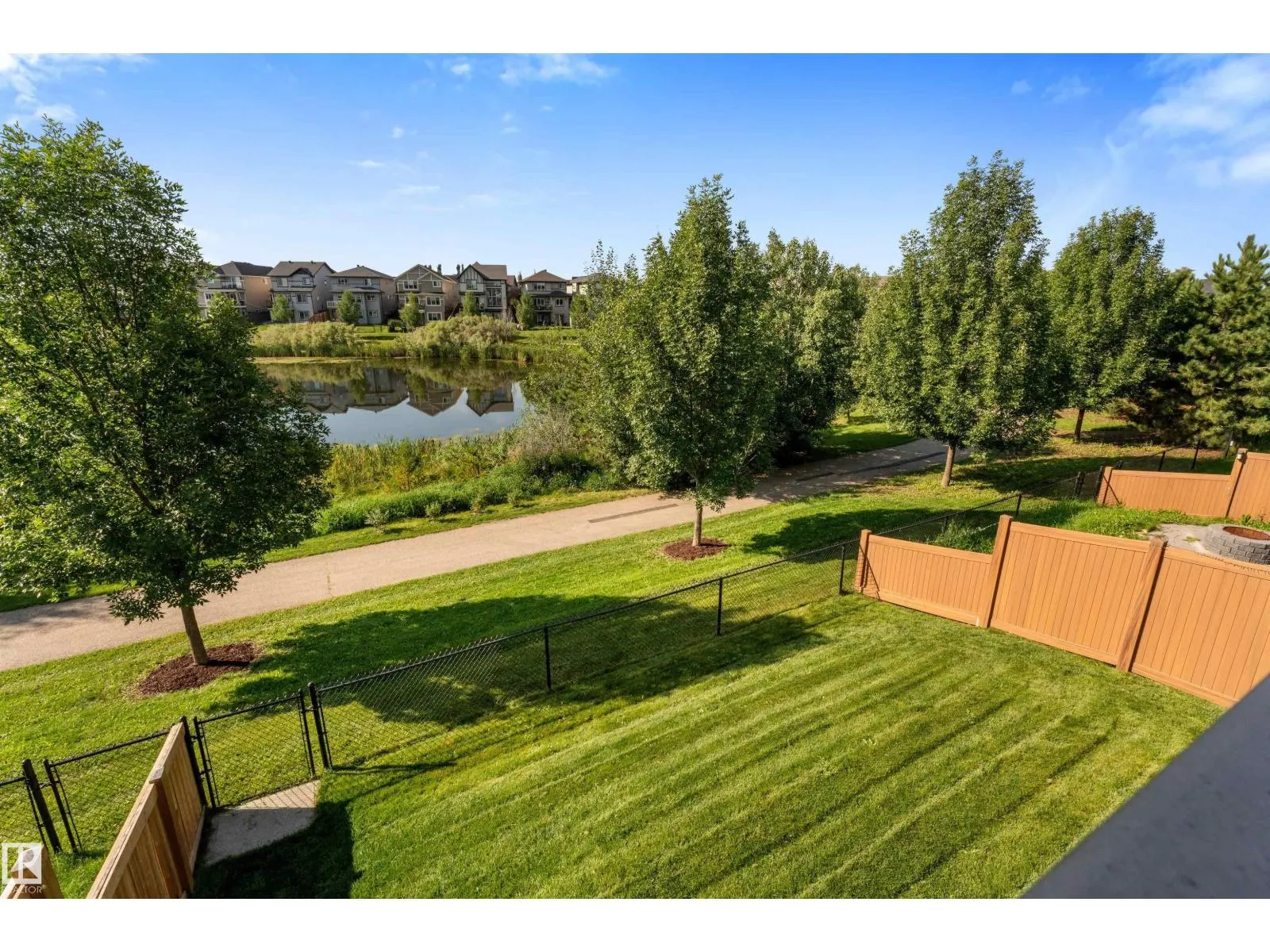 3334 PARKER LO SW