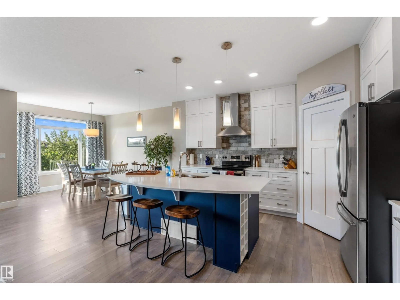 3334 PARKER LO SW