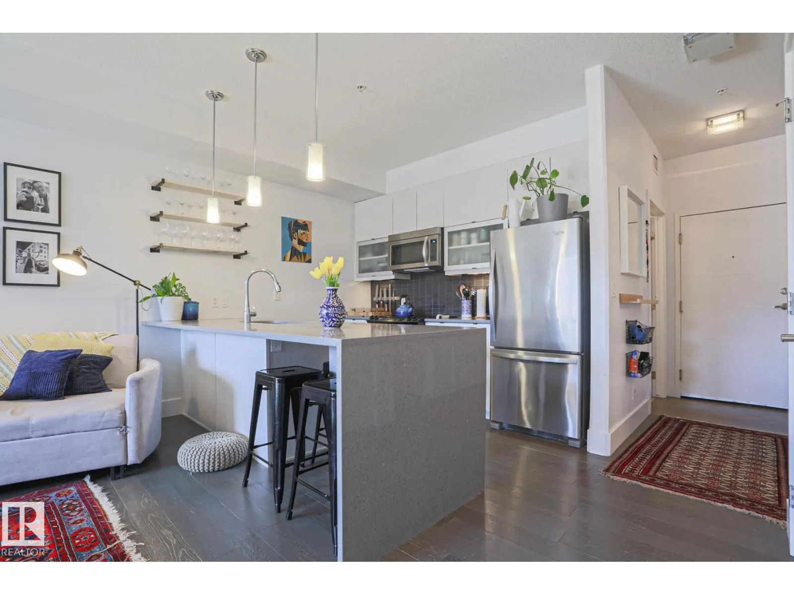 10030 83 AV NW