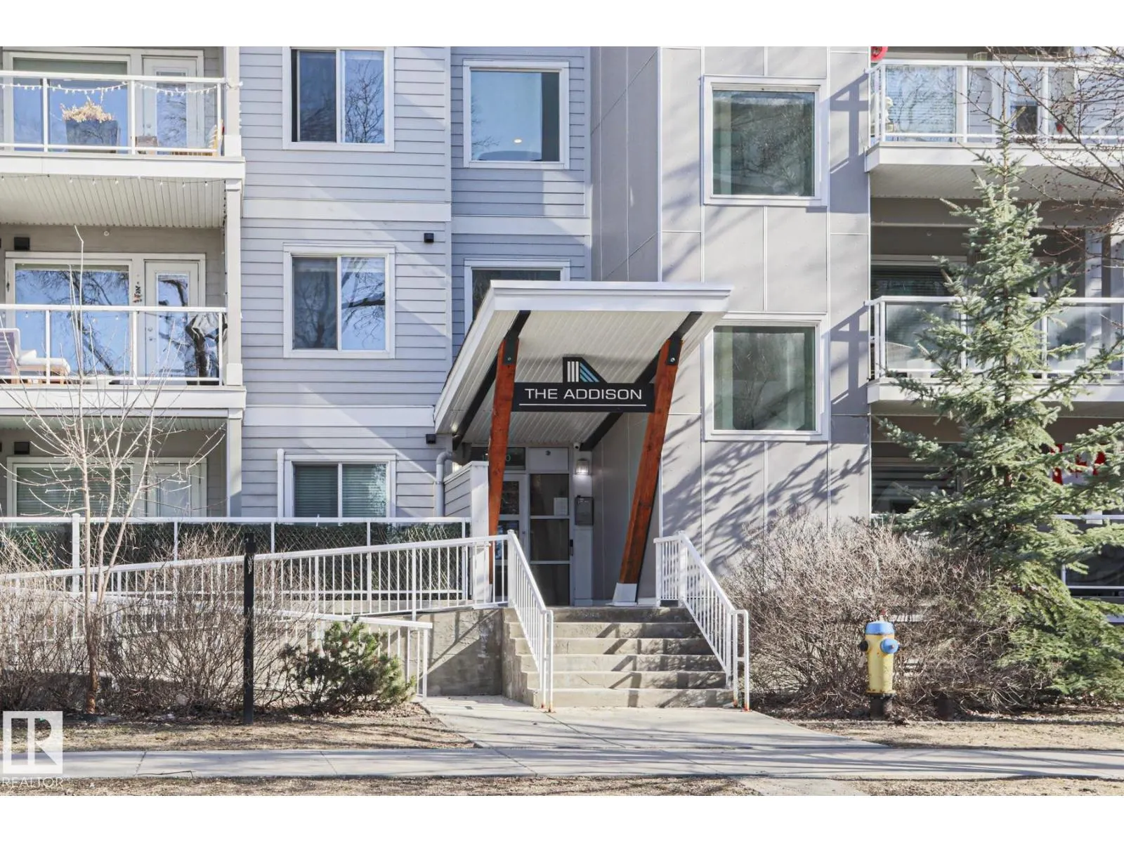 10030 83 AV NW