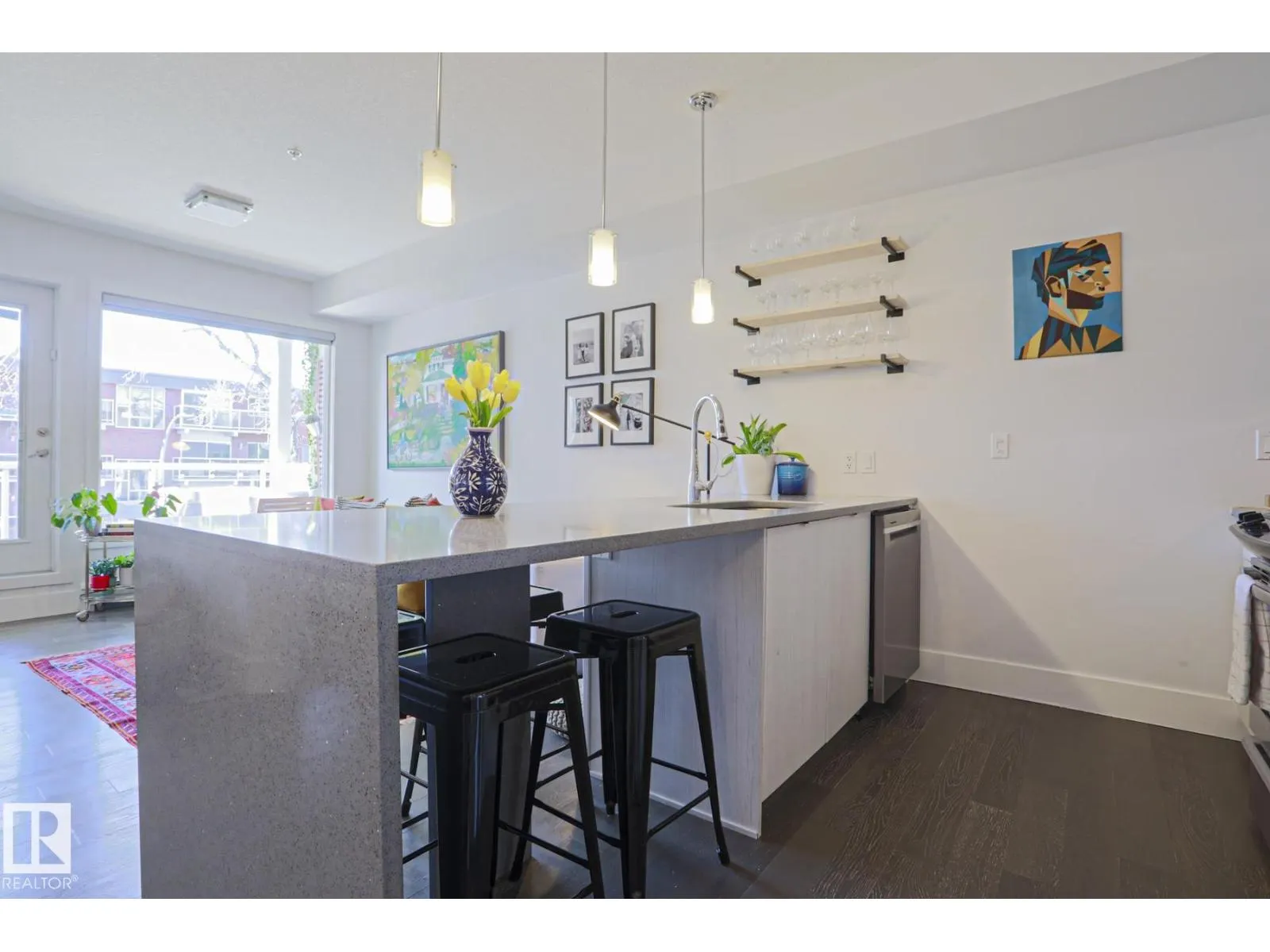 10030 83 AV NW