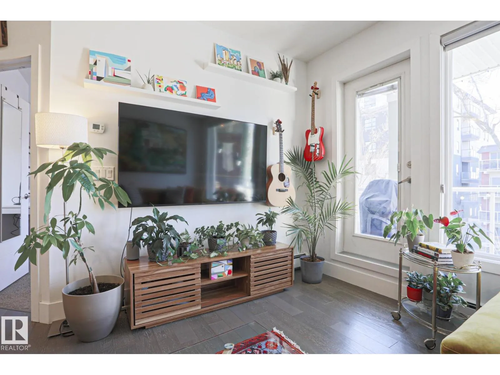 10030 83 AV NW