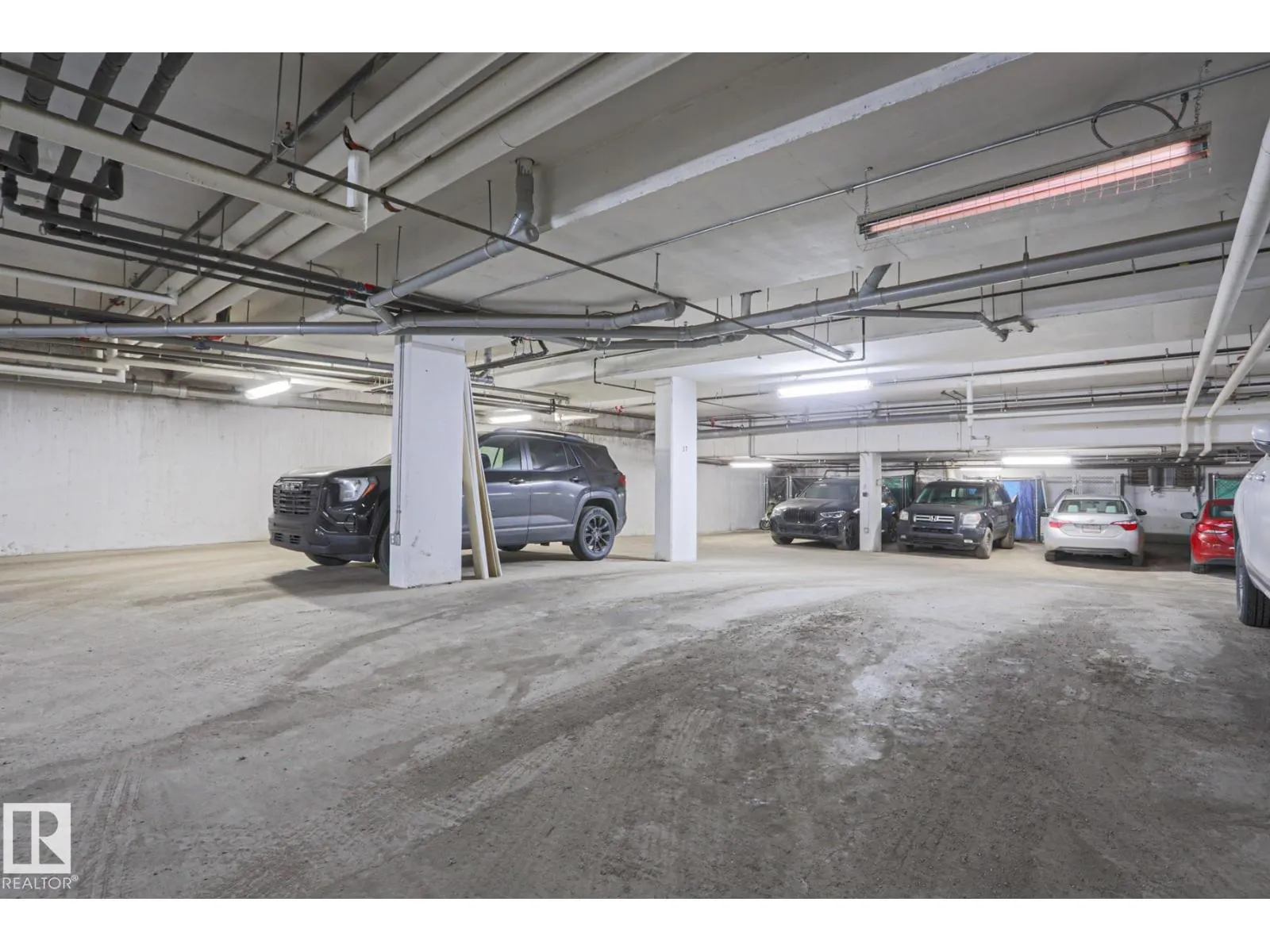 10030 83 AV NW