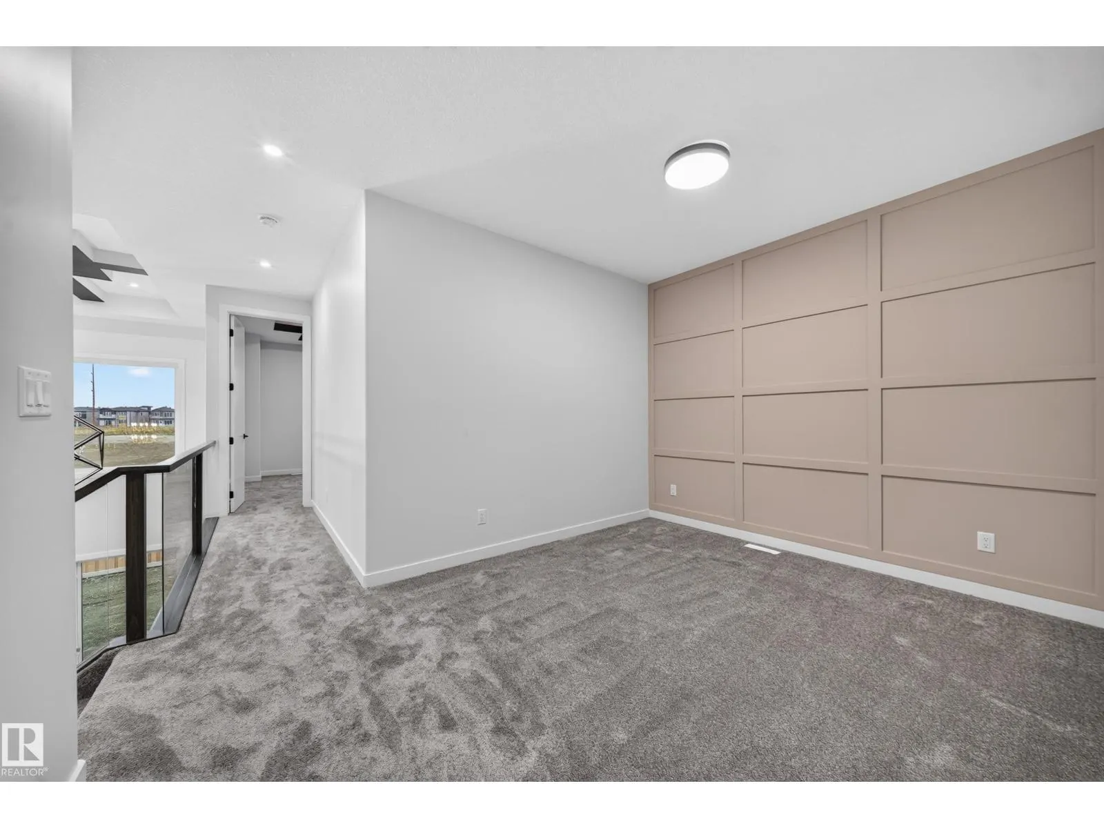 115 28 ST SW SW