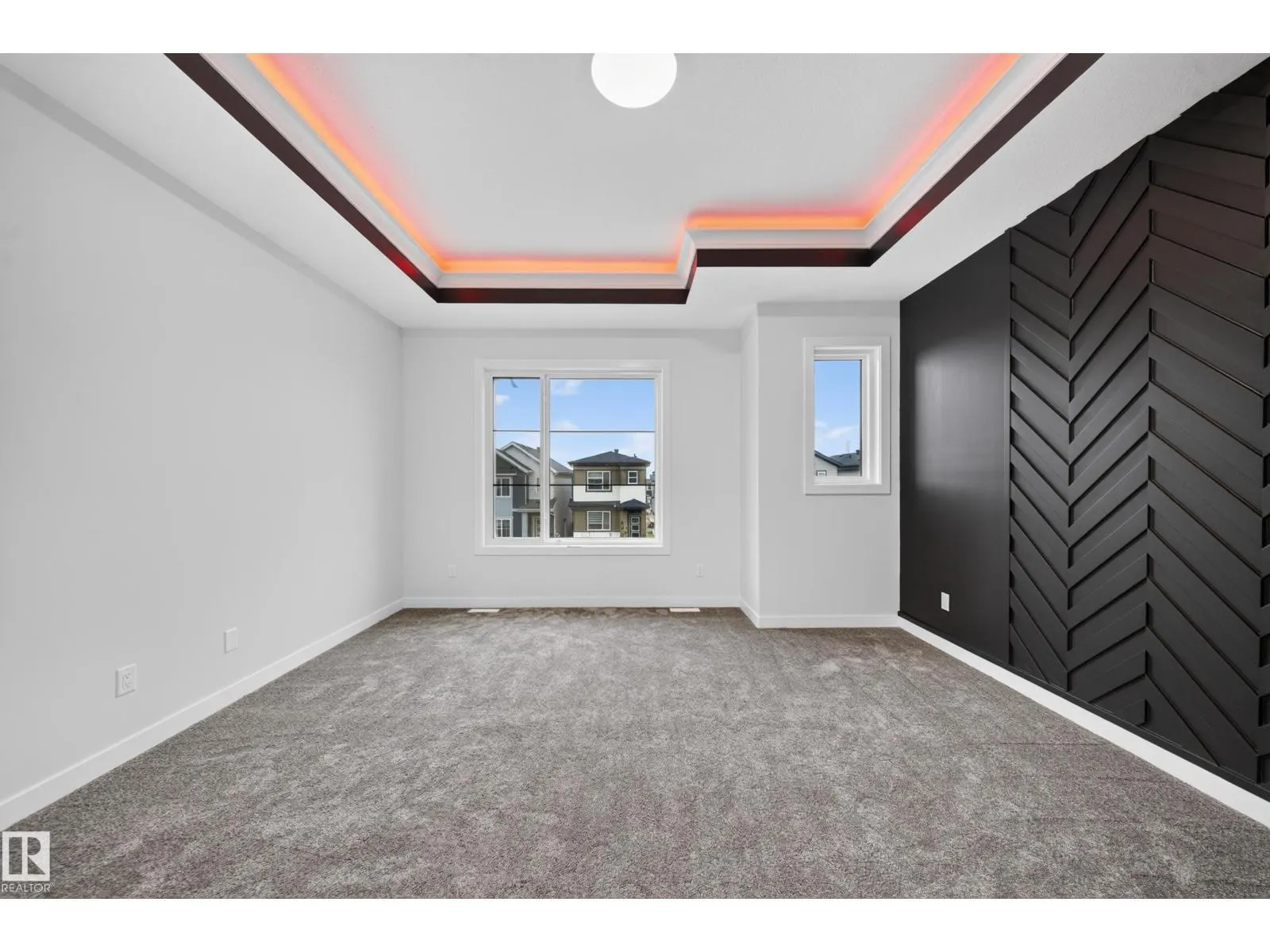 115 28 ST SW SW