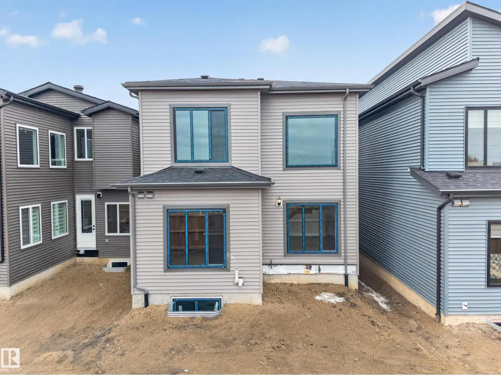 115 28 ST SW SW