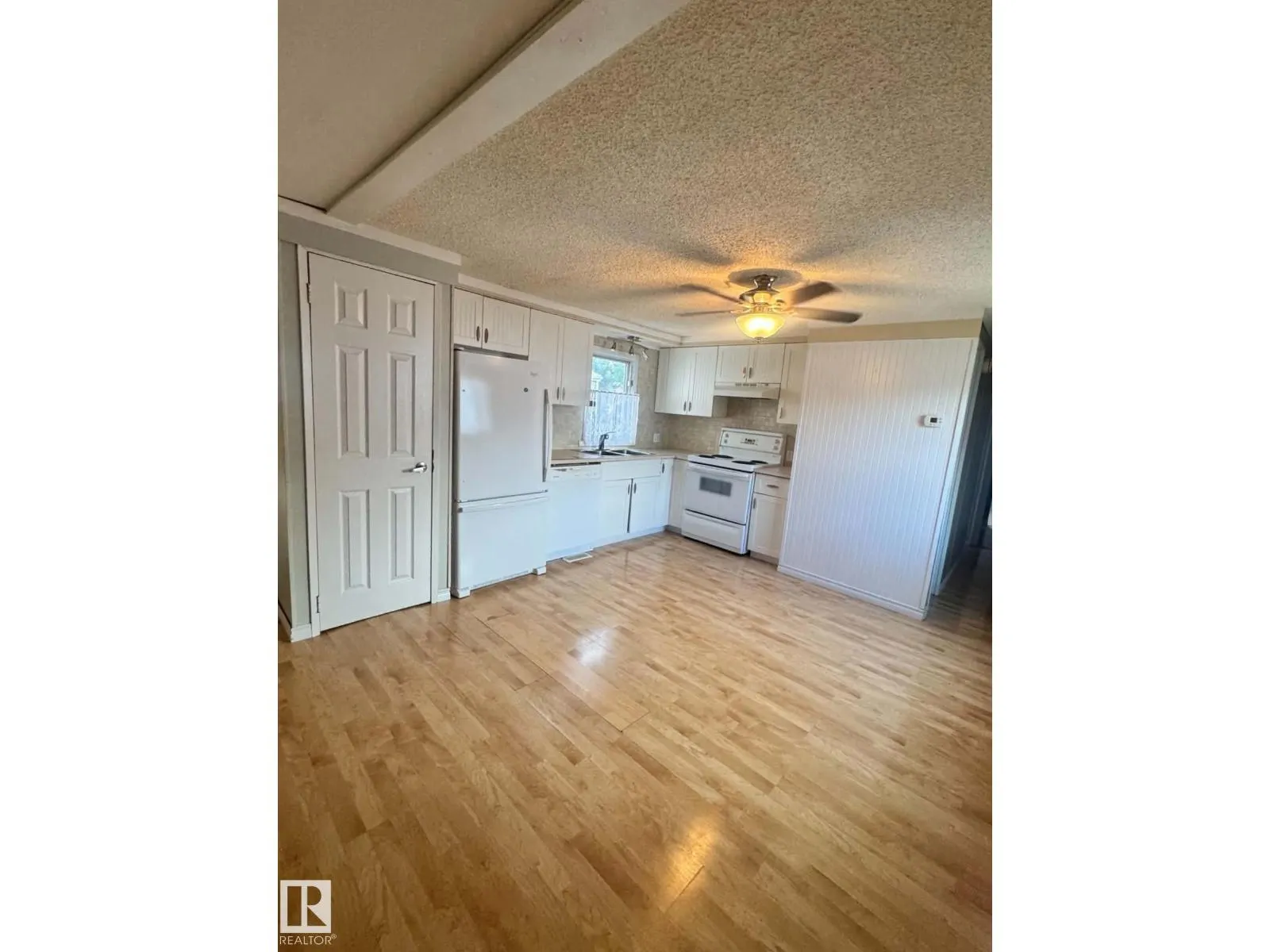 2415 West Oak WY NW