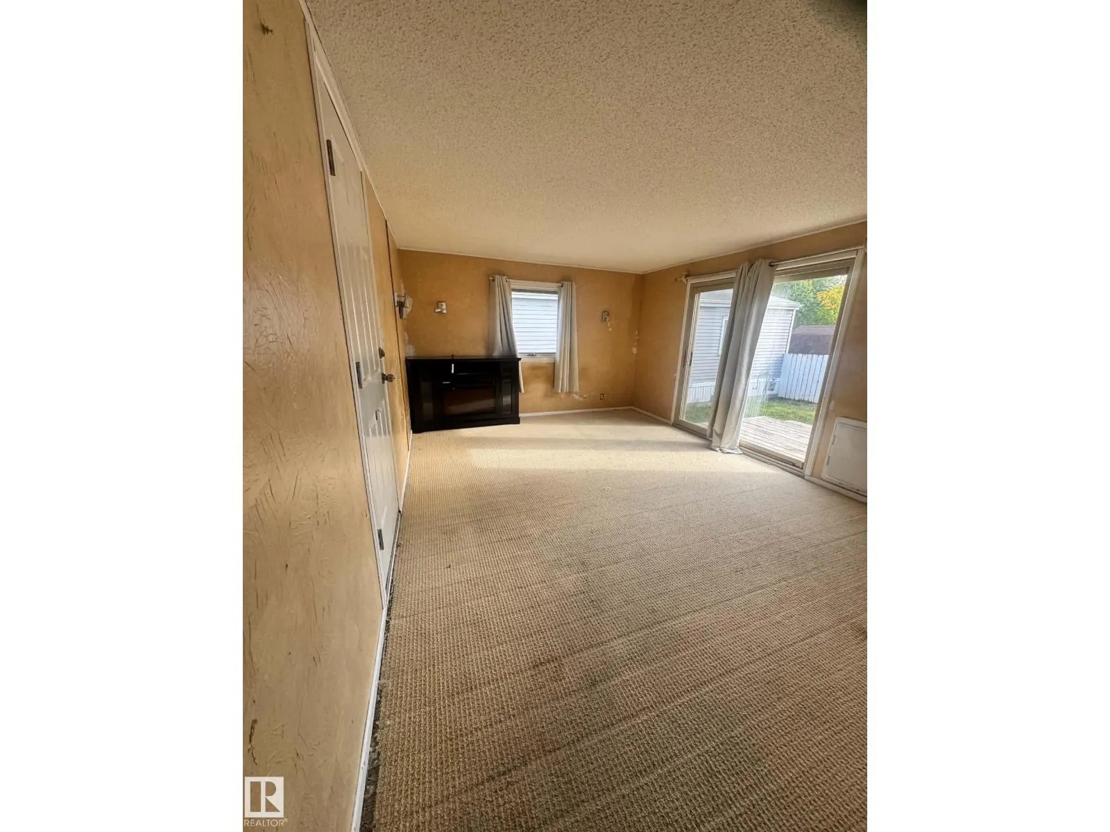 2415 West Oak WY NW