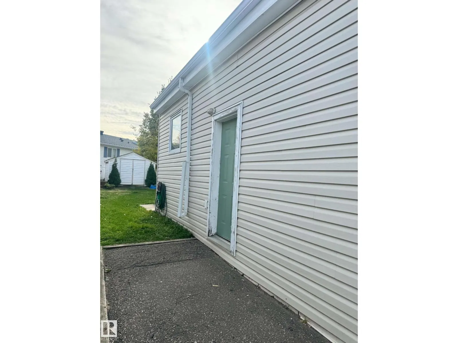 2415 West Oak WY NW