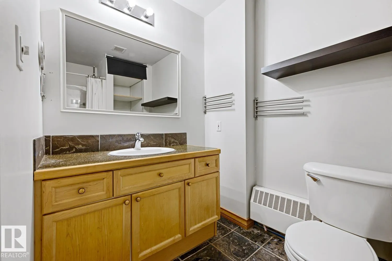 #701 10106 105 ST NW