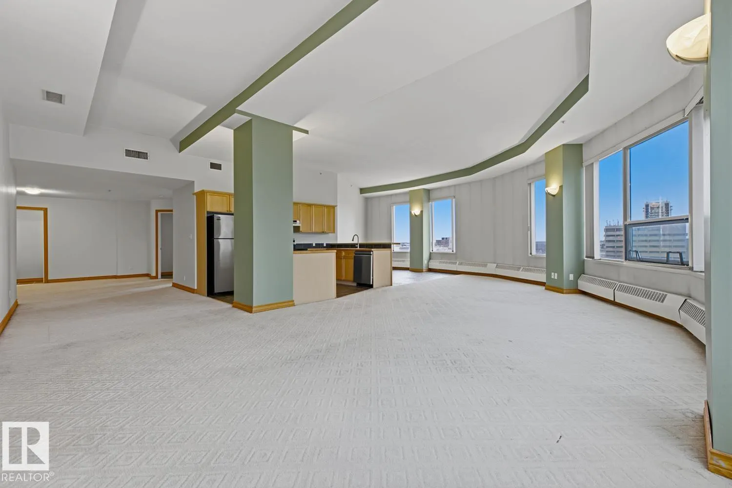 #701 10106 105 ST NW
