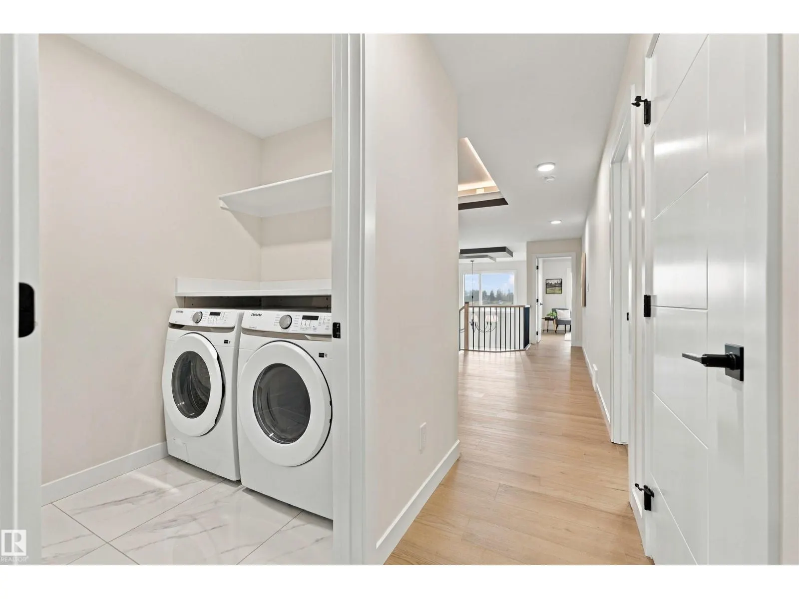 3805 38 Ave