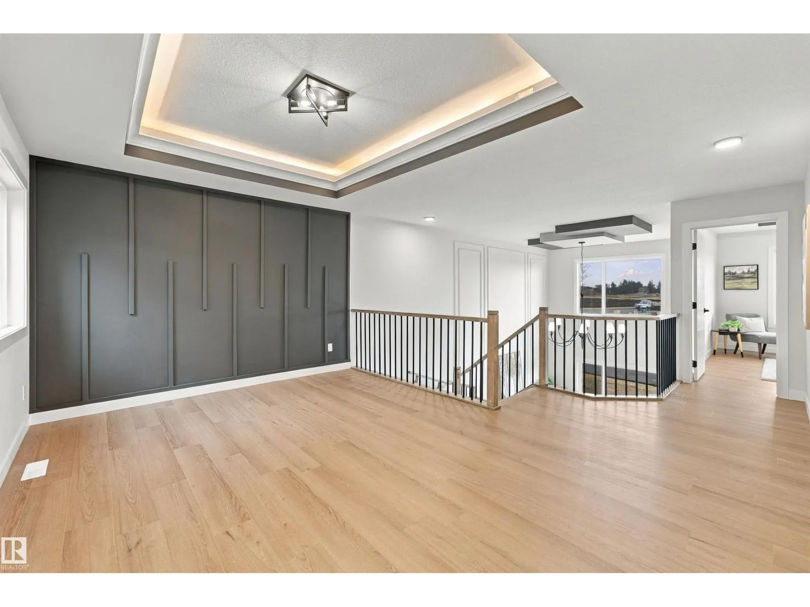 3805 38 Ave