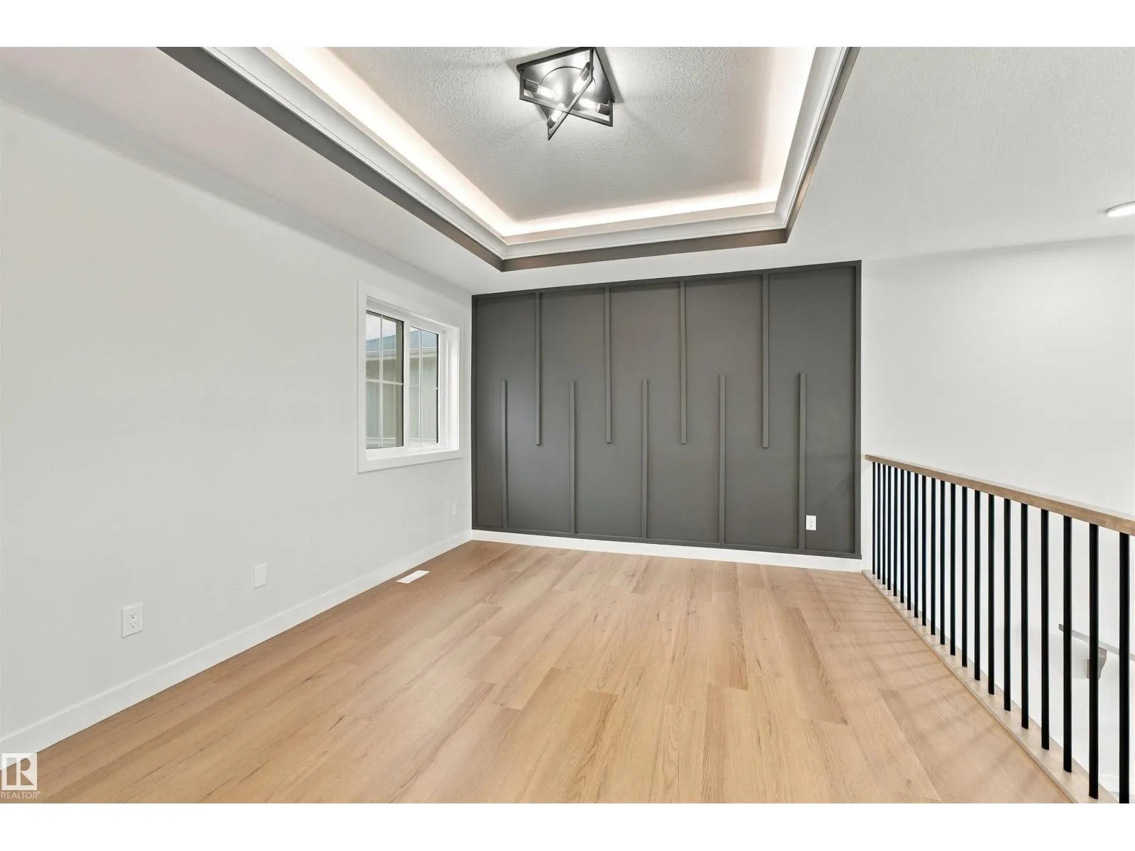 3805 38 Ave