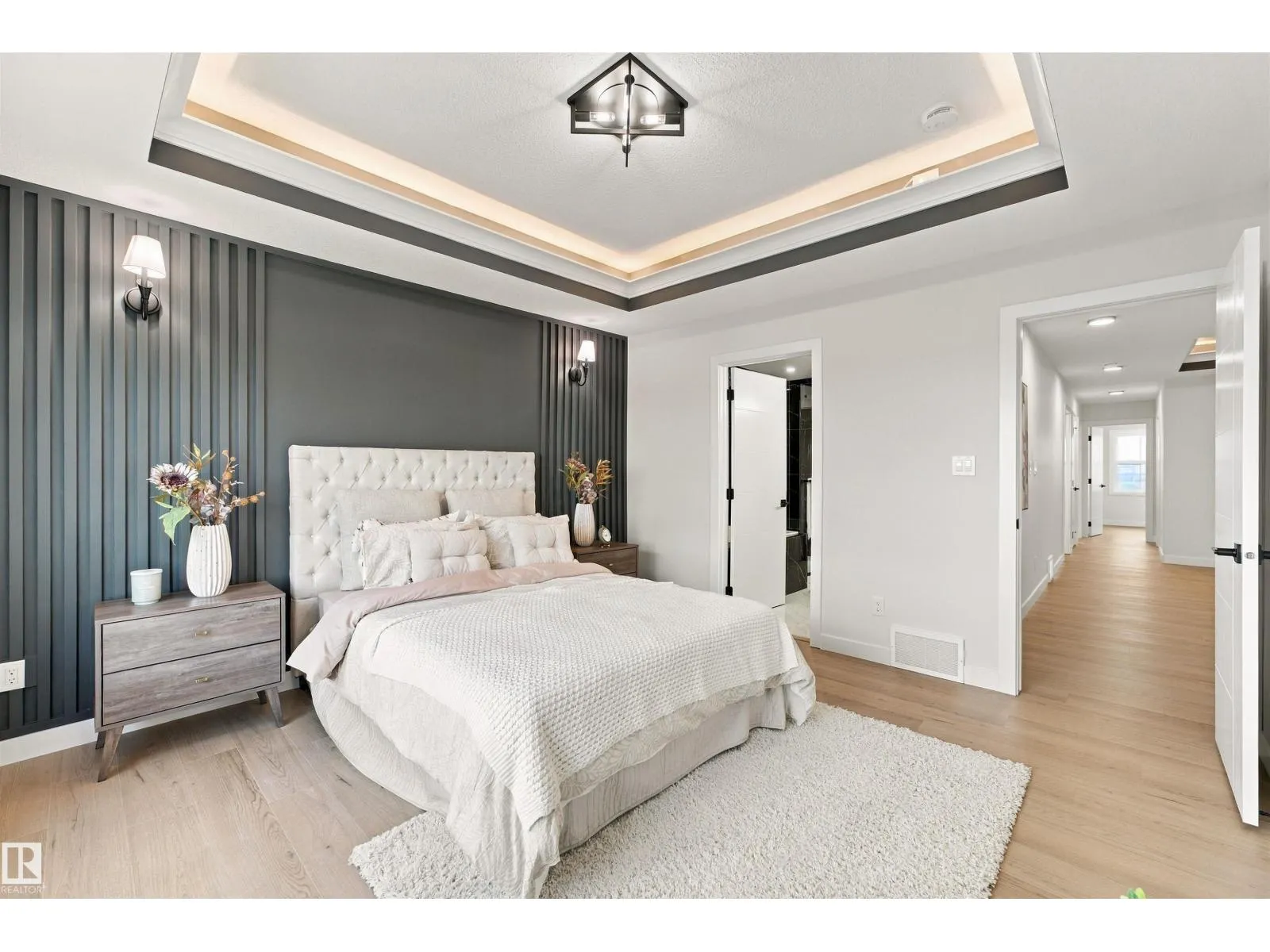 3805 38 Ave