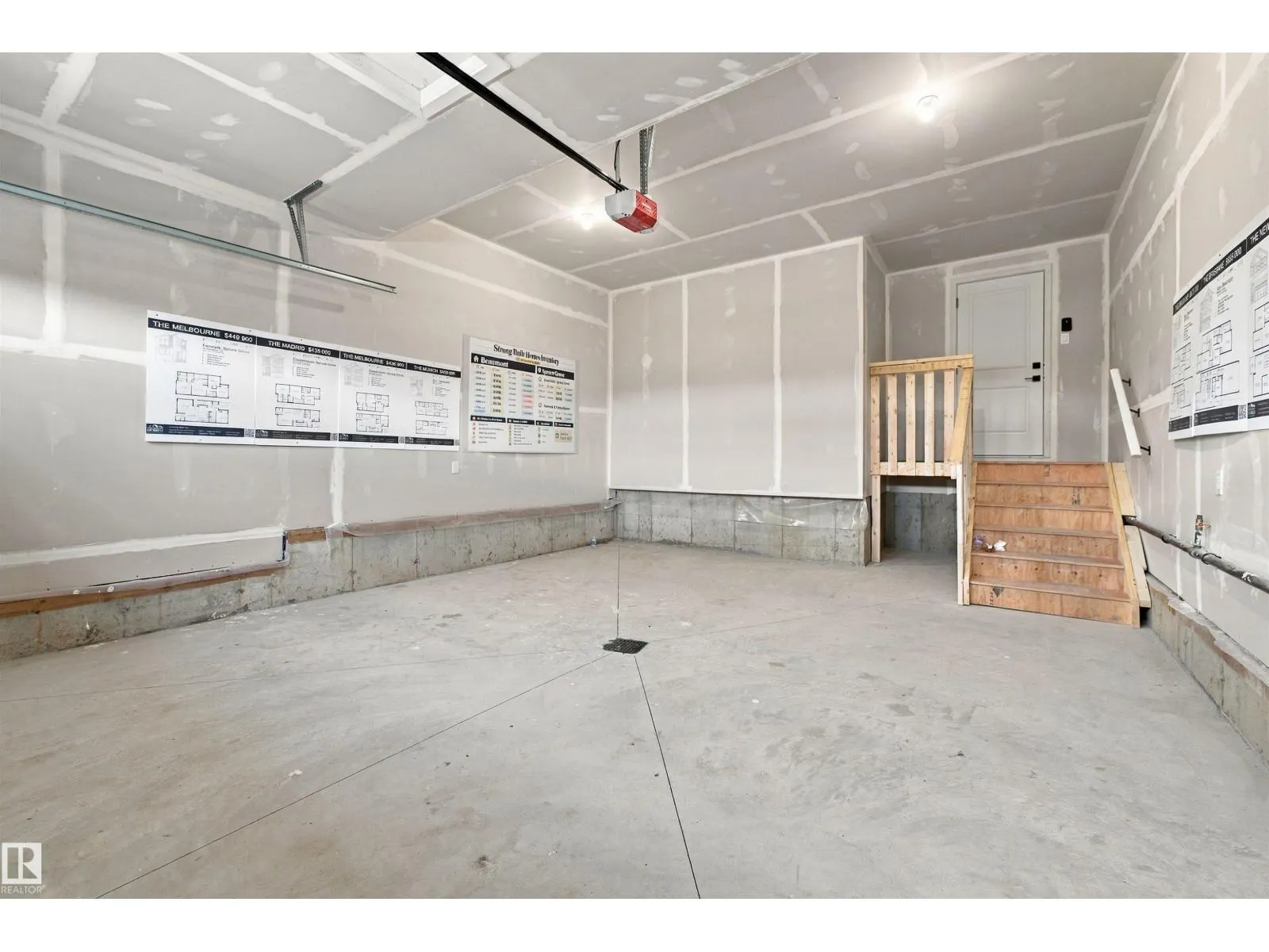 3805 38 Ave