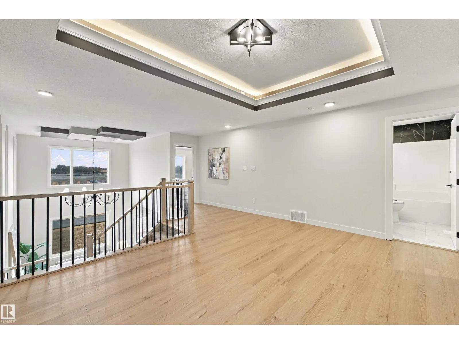 3805 38 Ave