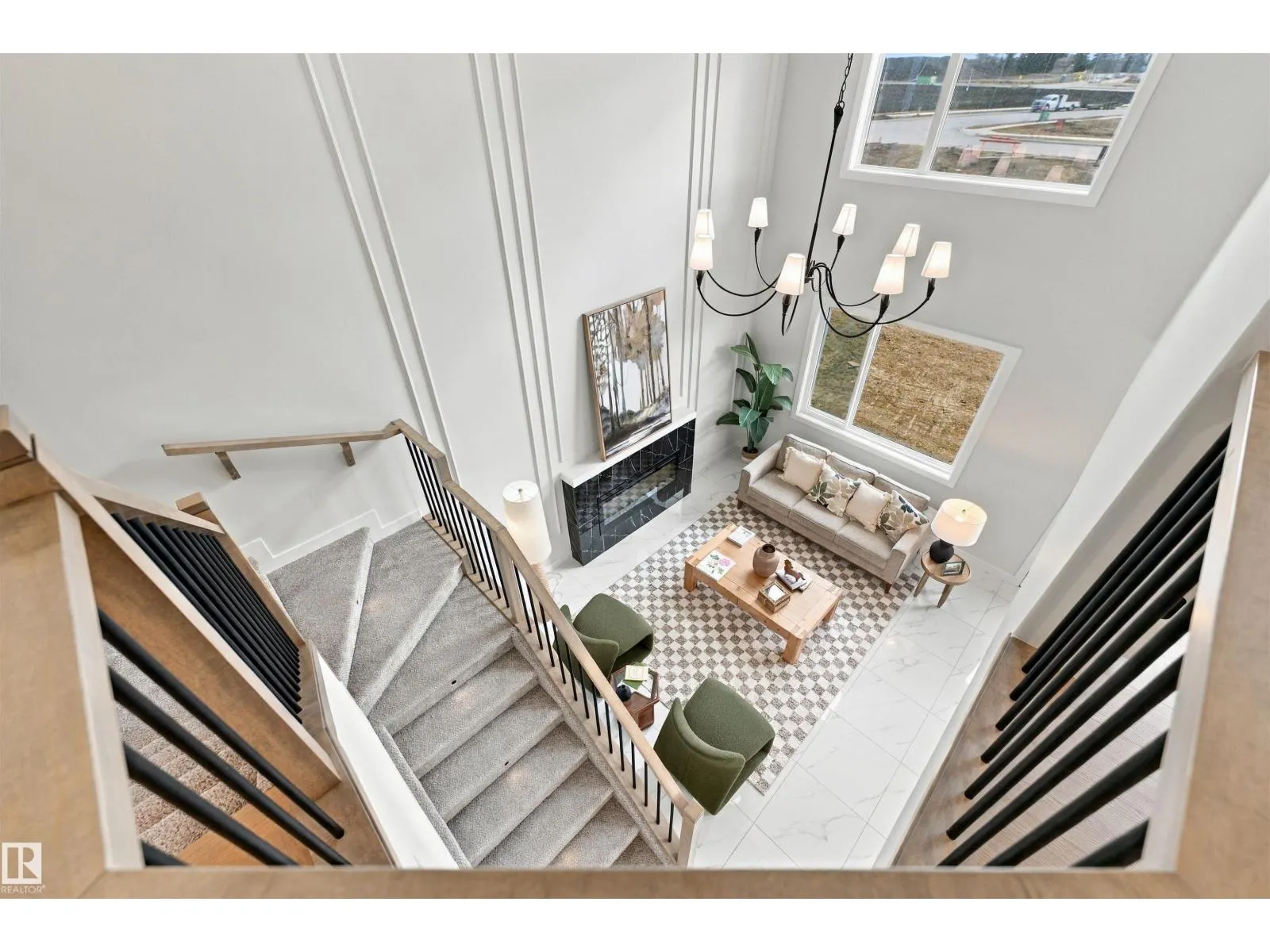 3805 38 Ave