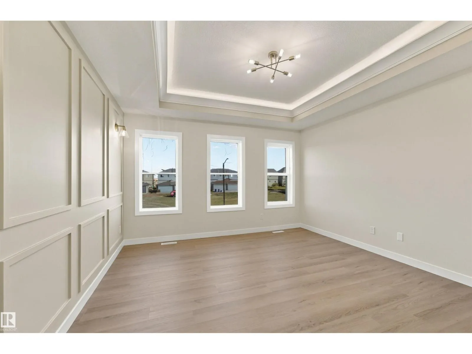 3824 39 St