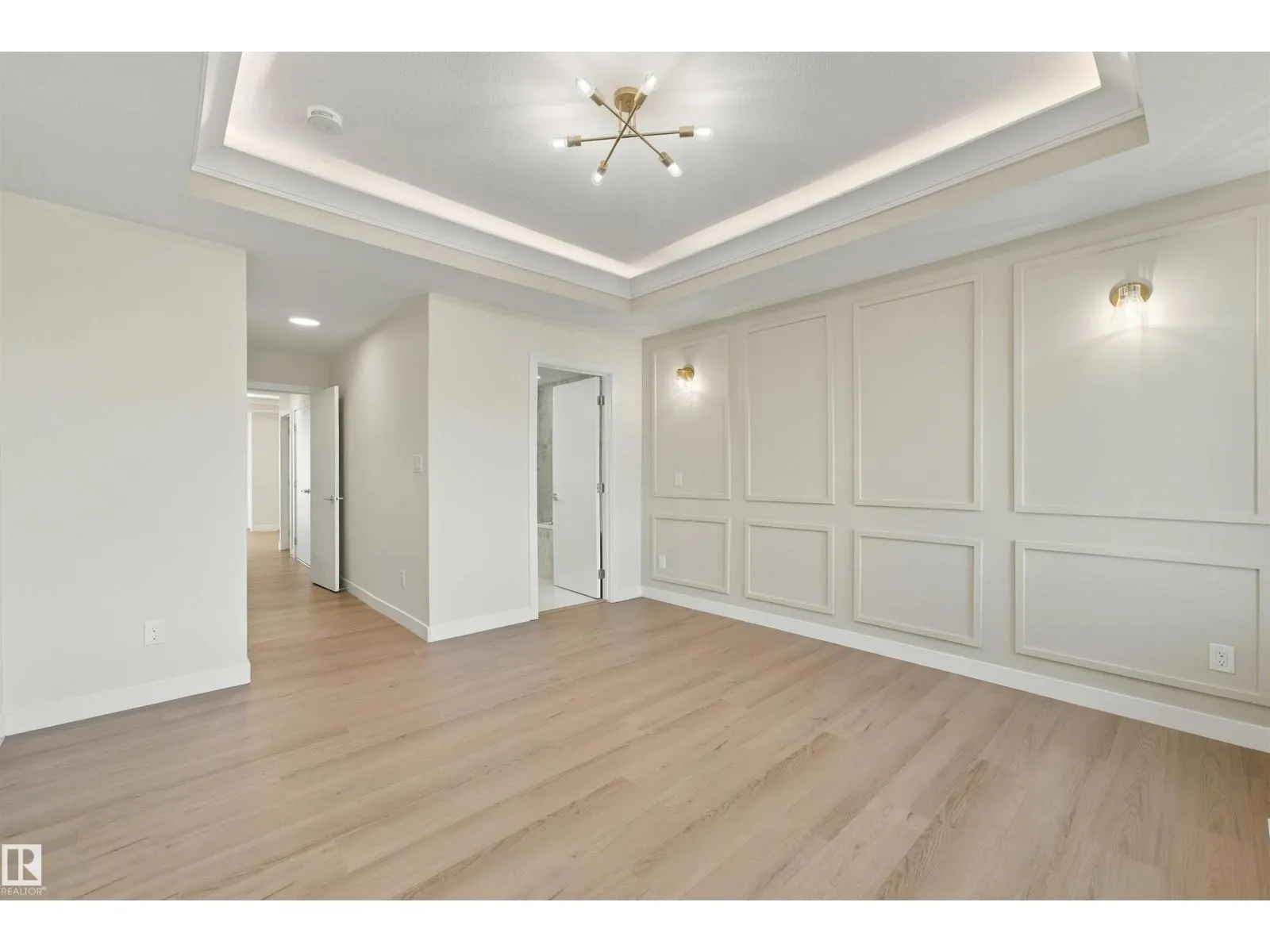 3824 39 St