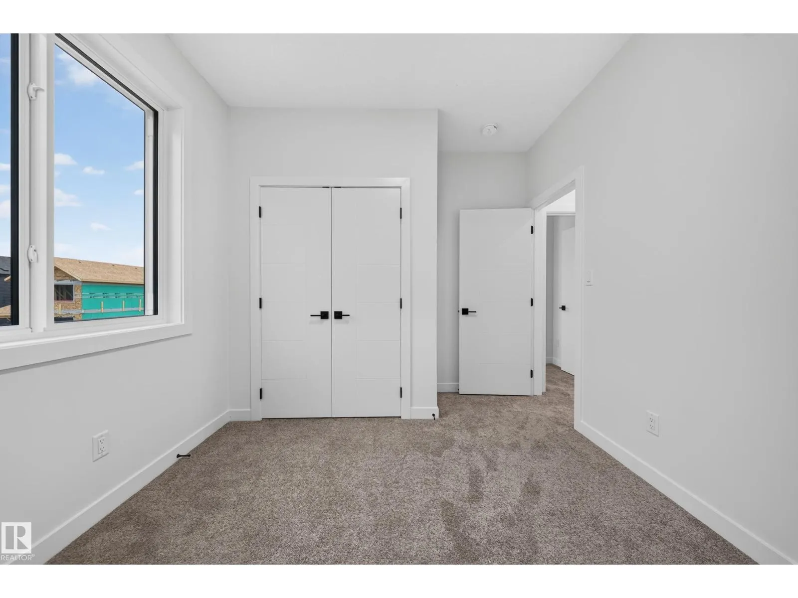 13007 186 Ave NW NW