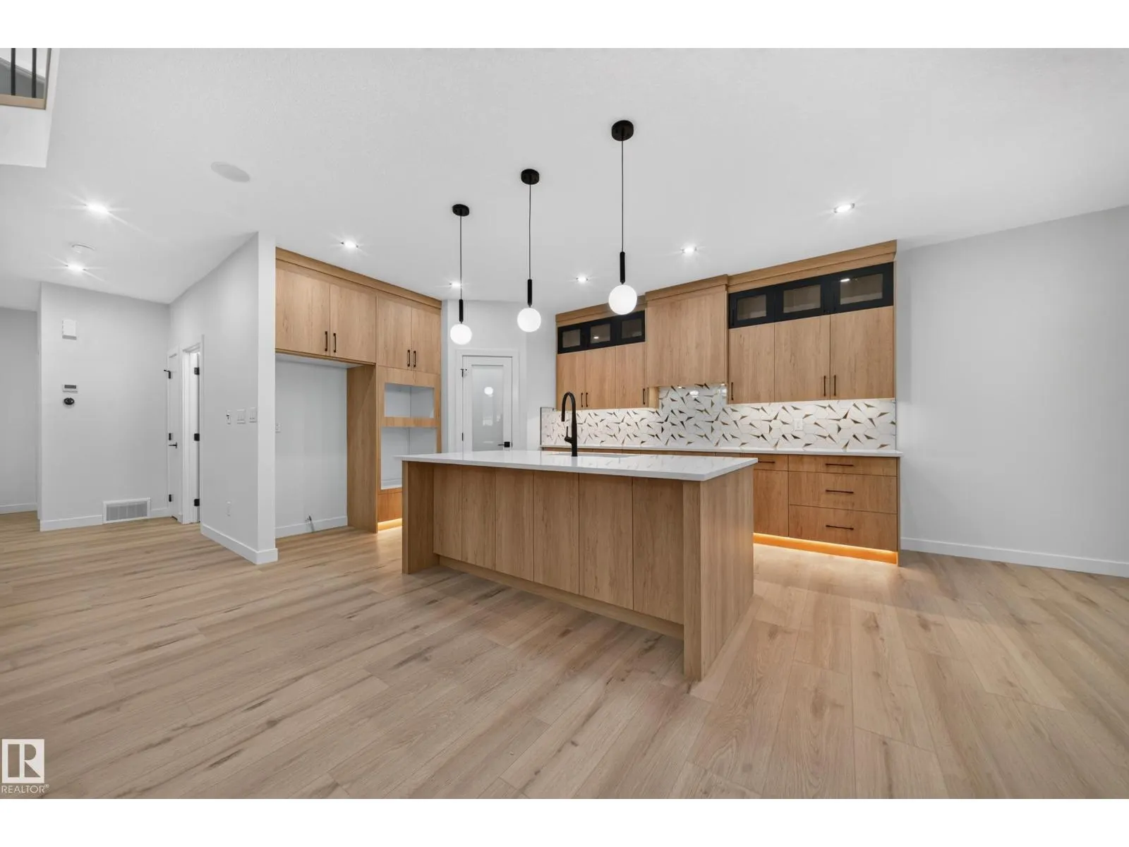 13007 186 Ave NW NW