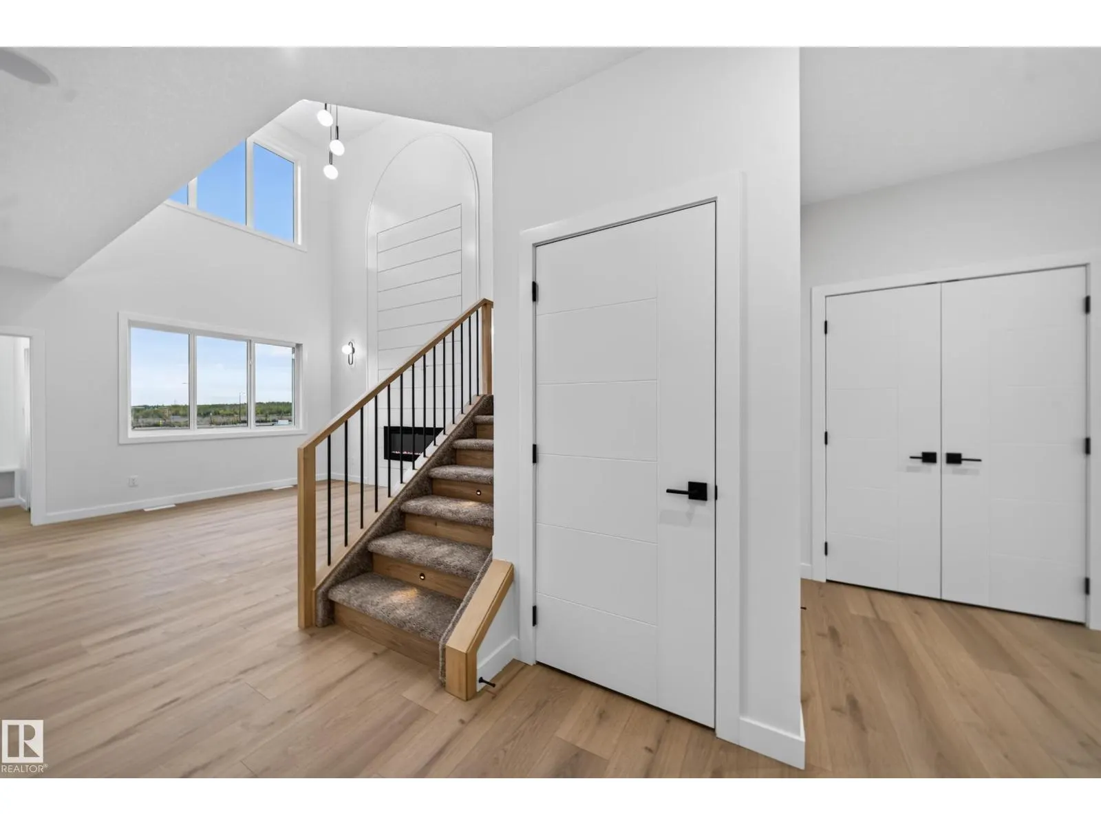 13007 186 Ave NW NW