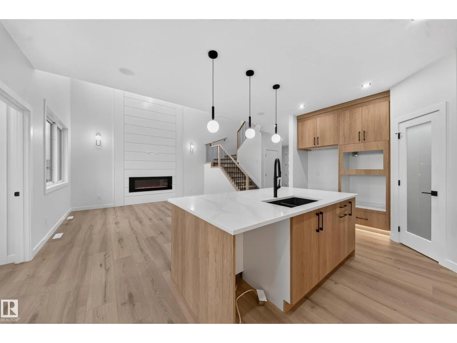 13007 186 Ave NW NW